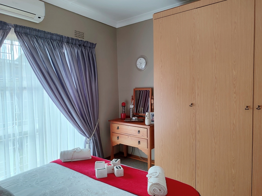 4 Bedroom Property for Sale in Wilkoppies North West